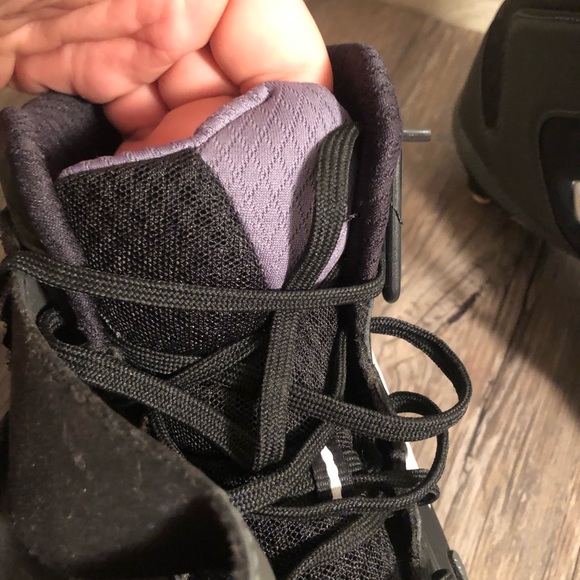 Under armour cleats - Picture 4 of 7